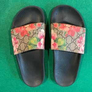 Gucci GG blooms supreme slide sandal